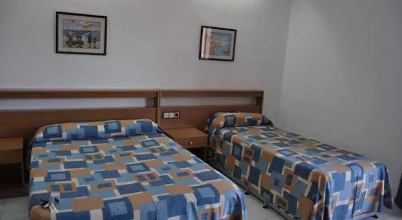 Nautilus Hotel Roses 3*,